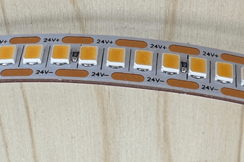 LED Streifen mit hoher Bestückungsdichte für gleichmässige Lichtlinien